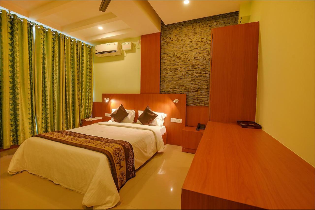 Fabhotel The Btm Palace - Btm Layout Nr Gopalan Innovation Mall 班加罗尔 外观 照片