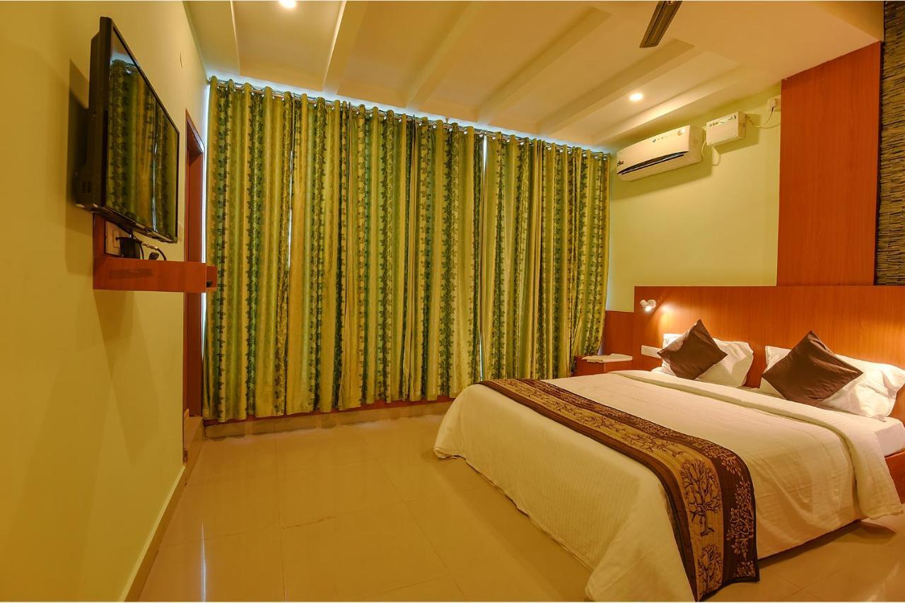 Fabhotel The Btm Palace - Btm Layout Nr Gopalan Innovation Mall 班加罗尔 外观 照片