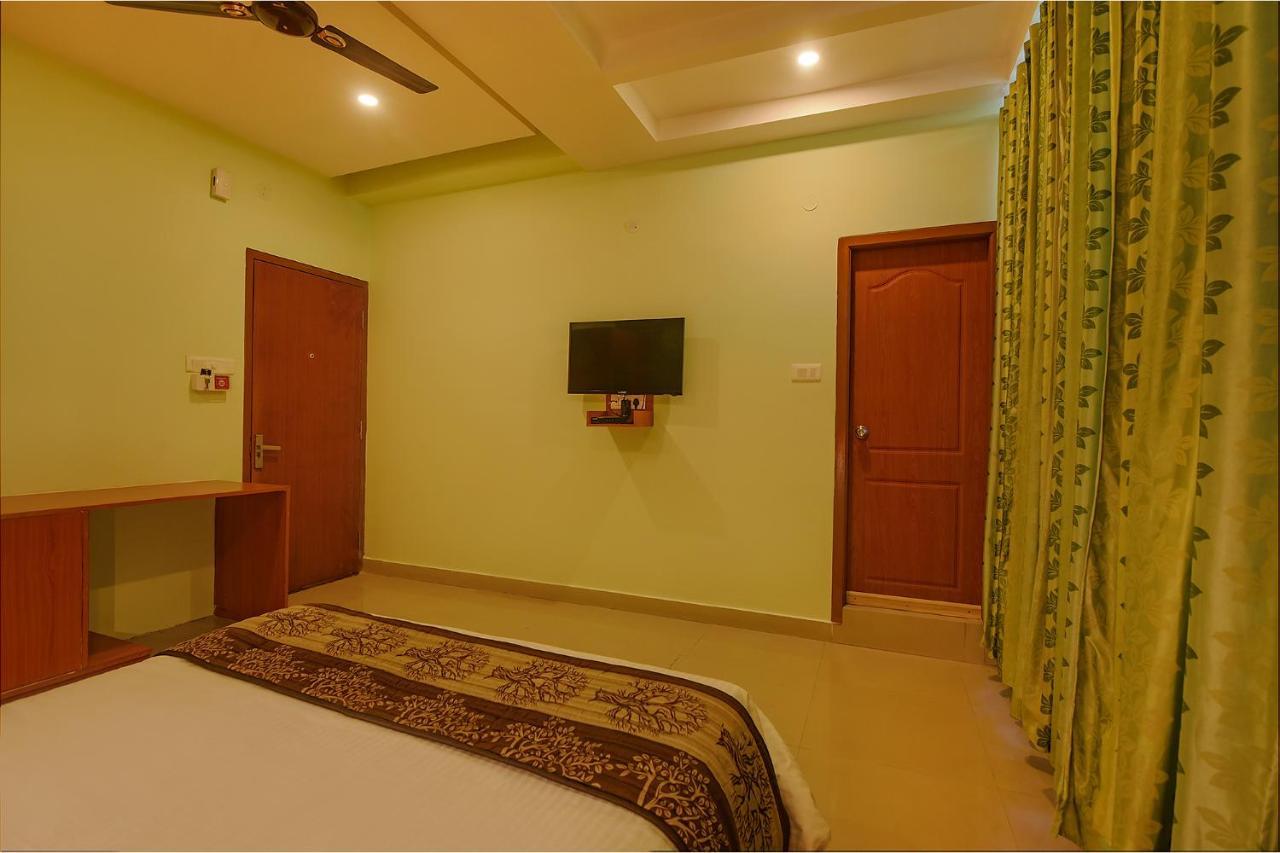 Fabhotel The Btm Palace - Btm Layout Nr Gopalan Innovation Mall 班加罗尔 外观 照片